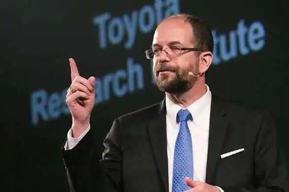 丰田高管再轰电动车：推广越快 司机越爱油车！(图3)